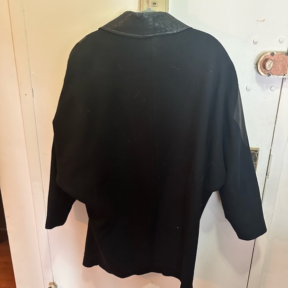 80s wool and leather black coat with dolman sleeve (medium) - Picture 4 of 4
